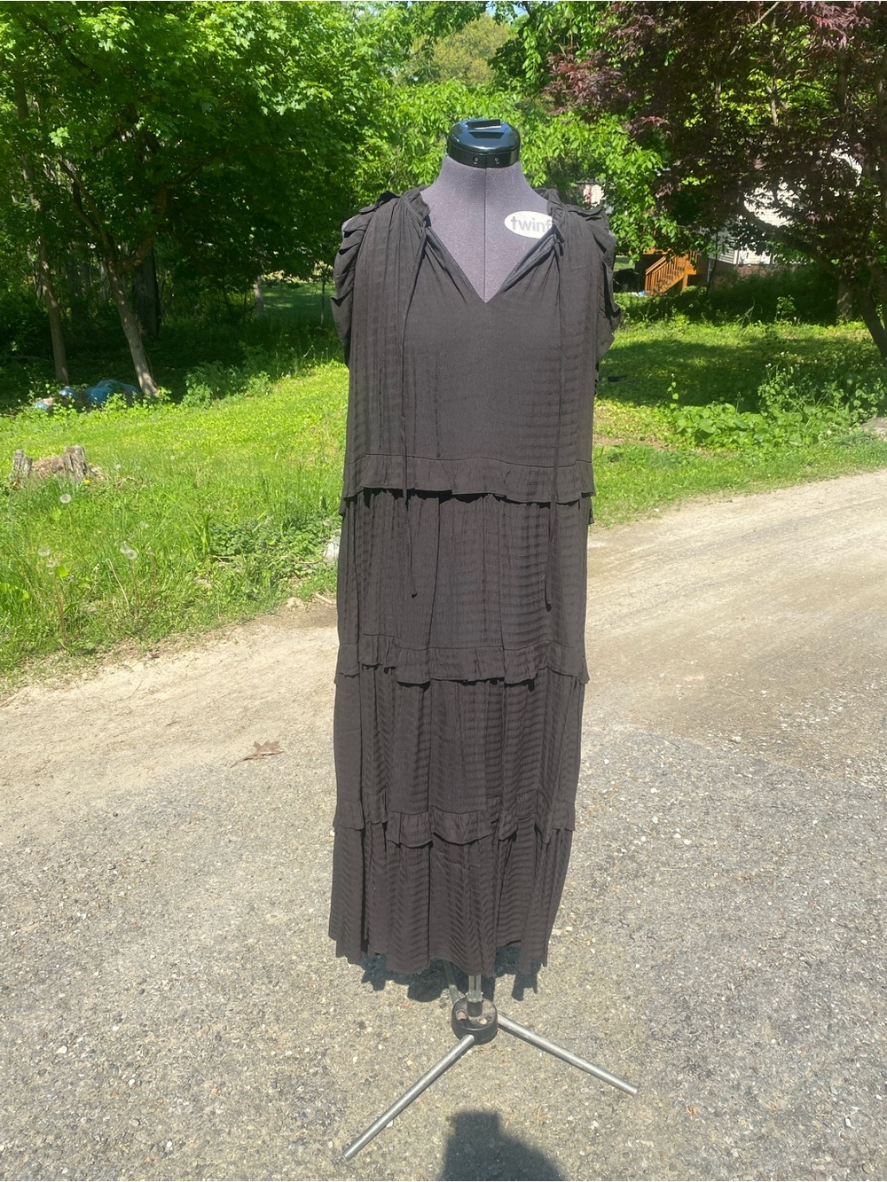 Vici Black Tiered V-Neck Midi Dress with Ruching